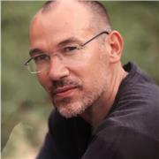 Professeur dans une Ecole d’ostéopathie, donne des cours de soutient scolaire